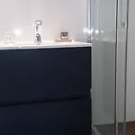 Le 4 *